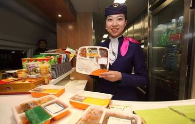 鐵路部門推出動(dòng)車組列車互聯(lián)網(wǎng)訂餐服務(wù)，南寧東站等27個(gè)高鐵車站為首批試點(diǎn)